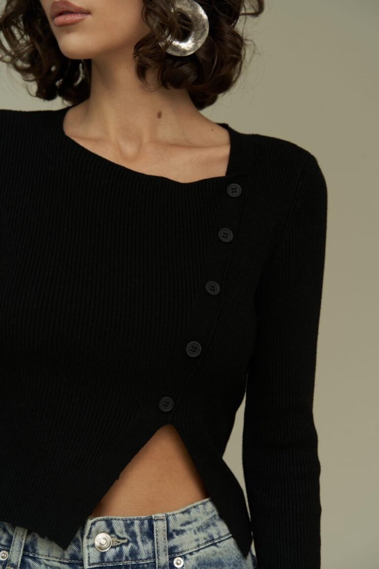 Chloe Buttons Knit