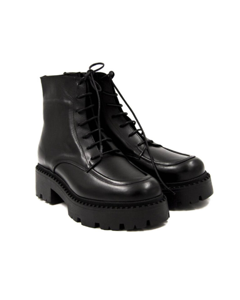 Bacali Cabello Black Leather Boots