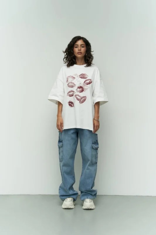 Oversized T-Shirt Με Φιλάκια